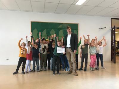 VS Gumpoldskirchen, 1b,Gewinnübergabe / Autofasten